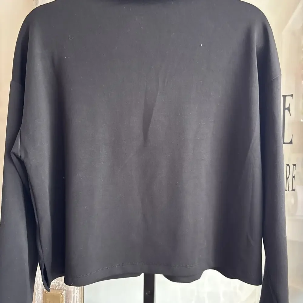 Women’s Elie Tahari Cropped Oversize Black Blouse Size Medium